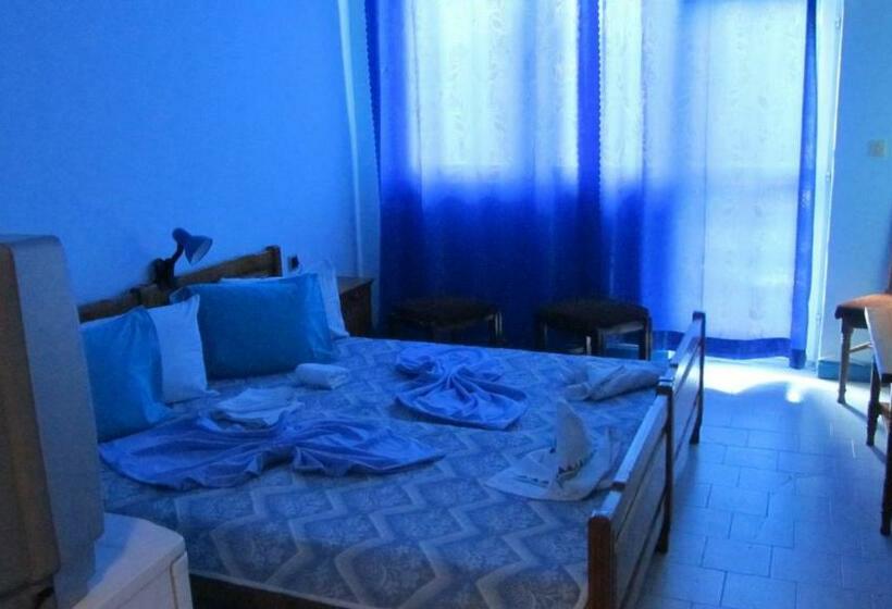 标准间带阳台, Strajica