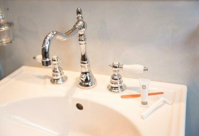 Номер Стандарт Индивидуальный, Weiler