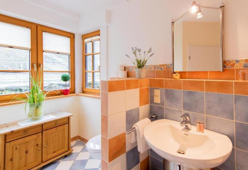 Номер Superior, Weiler