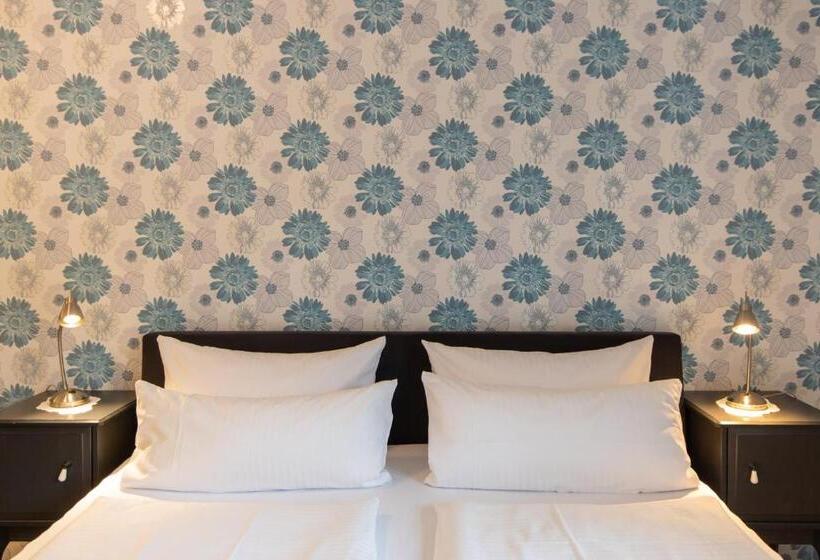 Номер Стандарт Вид на Реку, Weiler