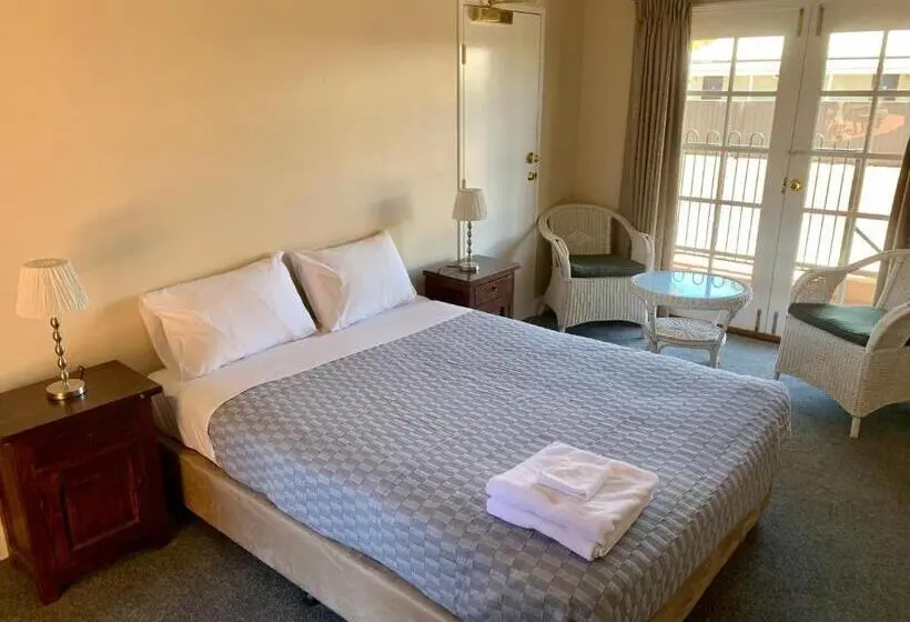 スタンダードルーム, Settlers Hotel York