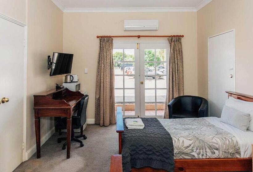 غرفة قياسية, Settlers Hotel York