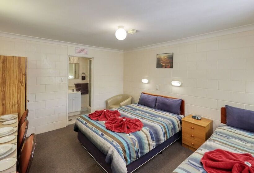 חדר סטנדרט, Golden Peak Motel Peakhill