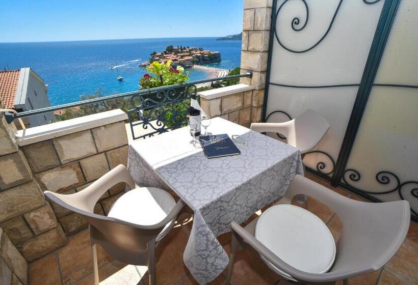 Triple Room Sea View, Apartments And Rooms Drago