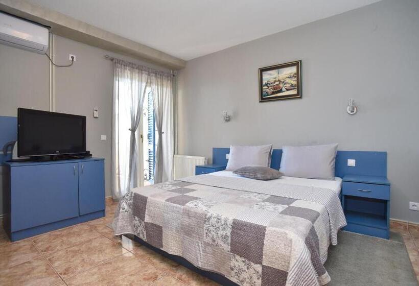 اتاق راحتی با چشمانداز دریا, Apartments And Rooms Drago