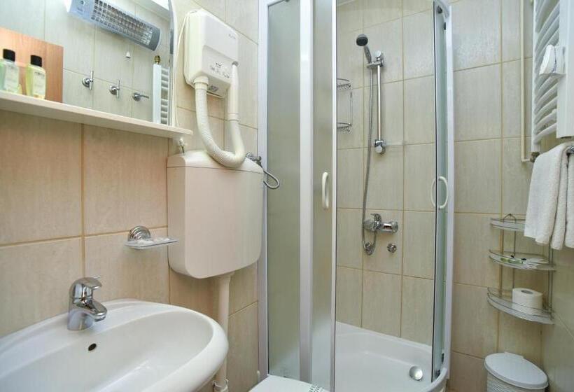 استودیو استاندارد با چشمانداز باغ, Apartments And Rooms Drago