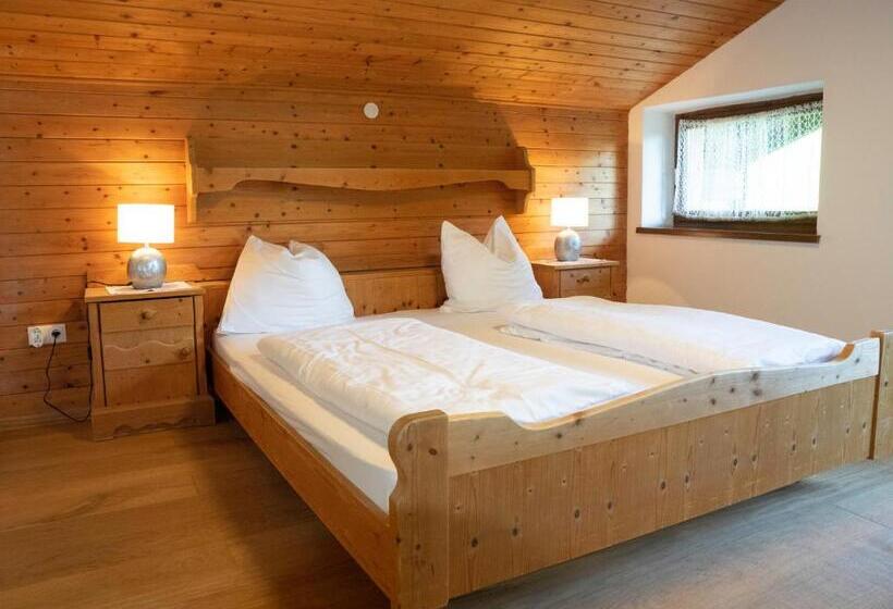 غرفة قياسية مزوَّدة بشُرفة, Friedlwirt Kraftplatz Natur