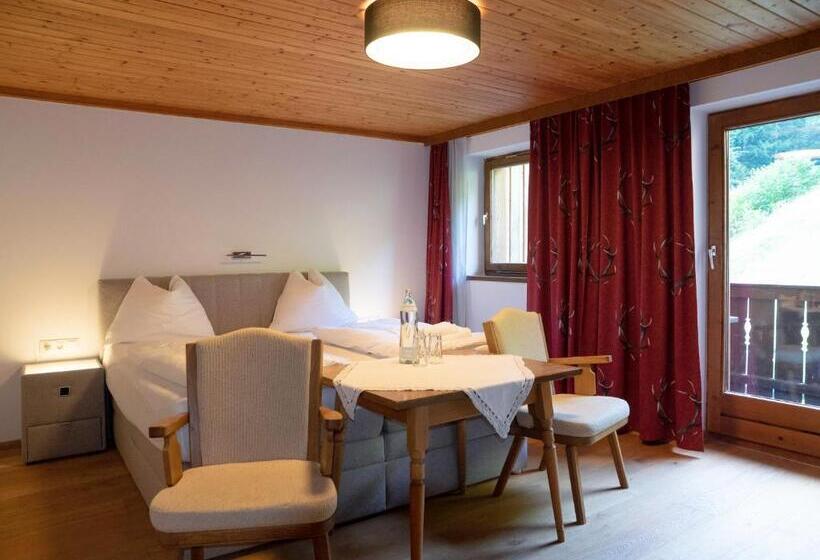 غرفة قياسية مزوَّدة بشُرفة, Friedlwirt Kraftplatz Natur