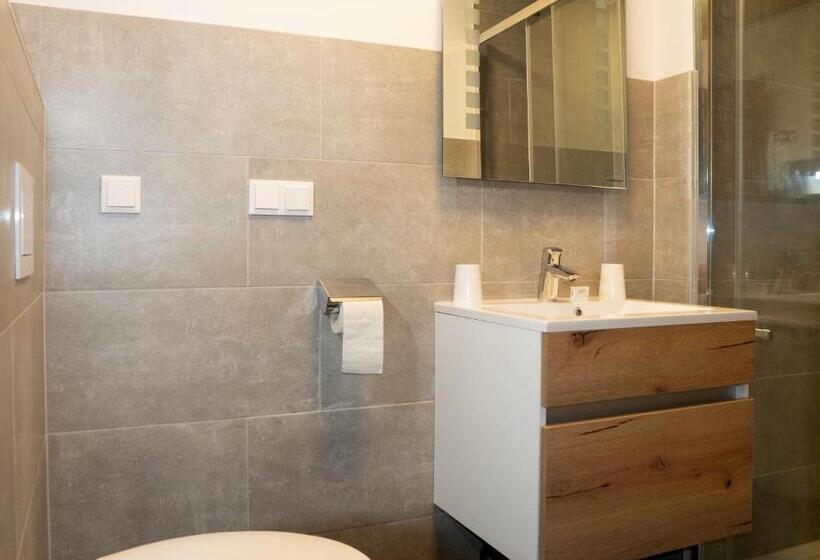 غرفة قياسية مزوَّدة بشُرفة, Friedlwirt Kraftplatz Natur