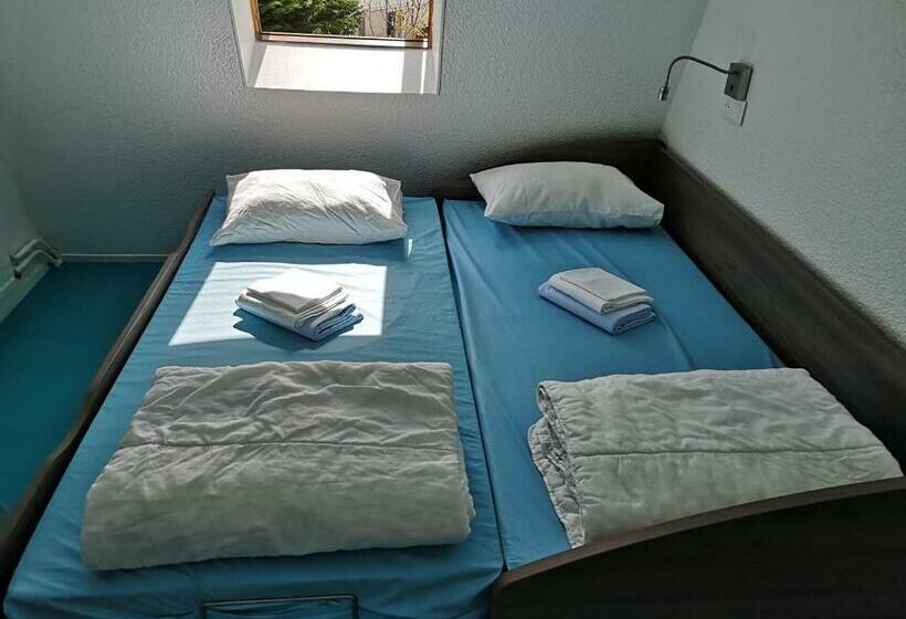 Номер Стандарт, Auberge De Jeunesse D Orleans