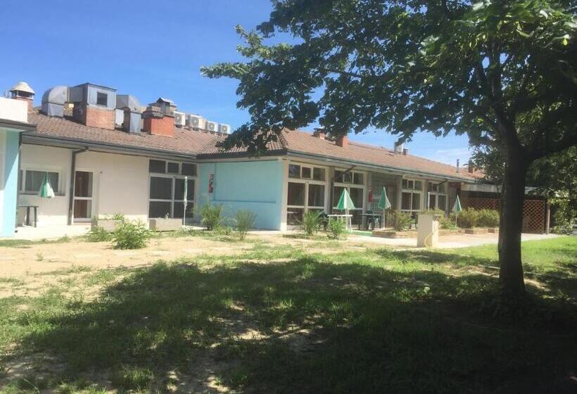 סטודיו משפחתי, Duna Camere Con Bagno