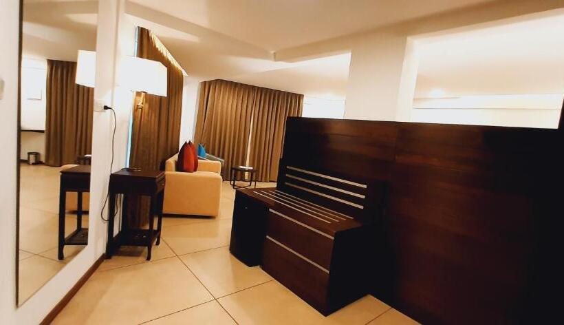 سوییت, The Terrace By Ladder Mgd By Citrine