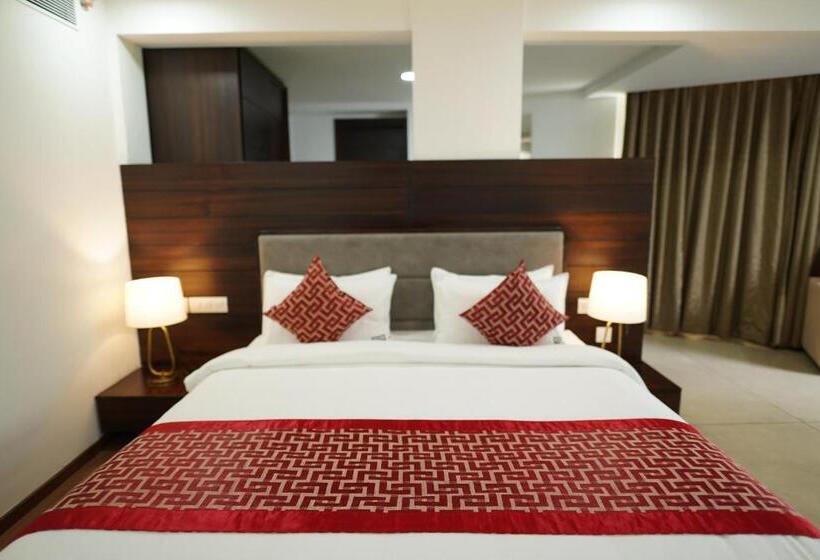 سوییت, The Terrace By Ladder Mgd By Citrine