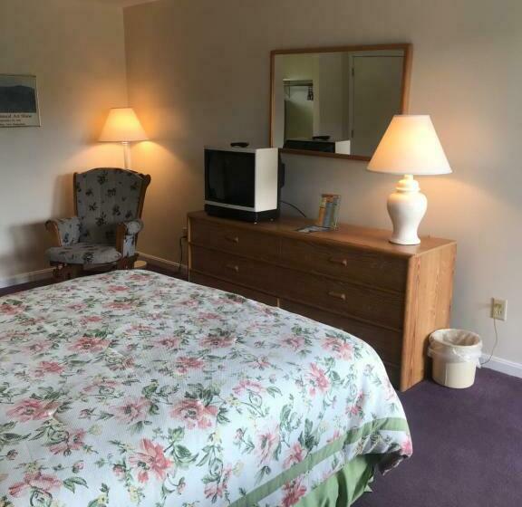 Quarto Estandar, Four Seasons Motor Inn