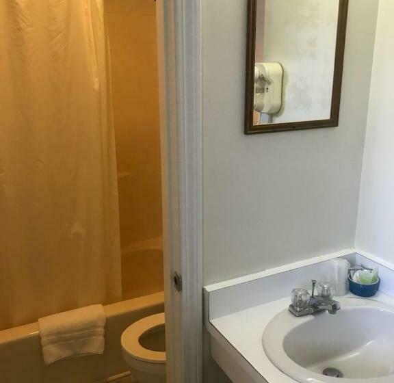 غرفة قياسية سرير كينج, Four Seasons Motor Inn