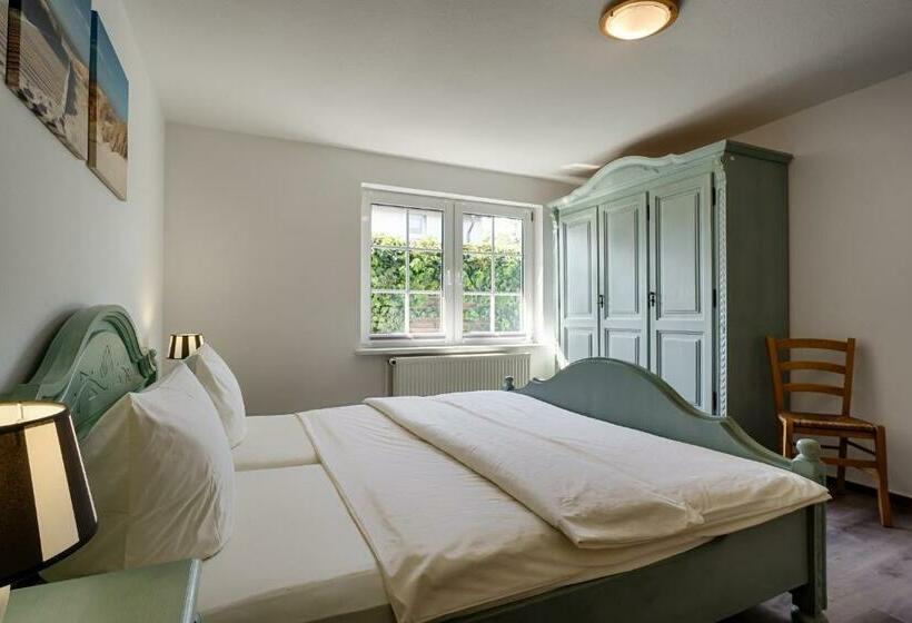 סוויטת ג'וניור, Appartementhaus Bergstraße