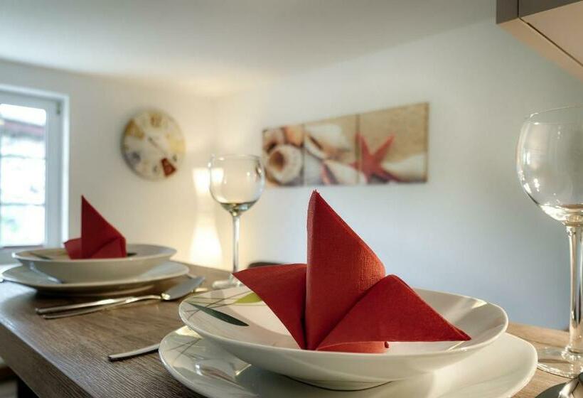 סוויטת ג'וניור, Appartementhaus Bergstraße