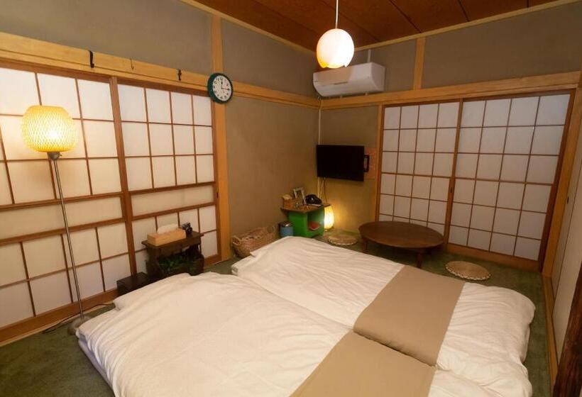 エコノミートリプルルーム, Tipy Records Inn Hanare