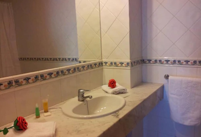 스탠다드 스튜디오, Apartamentos Casa Maria