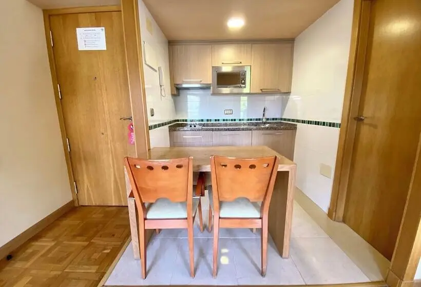 استودیوی استاندارد, Apartamentos MS Puerto Marina