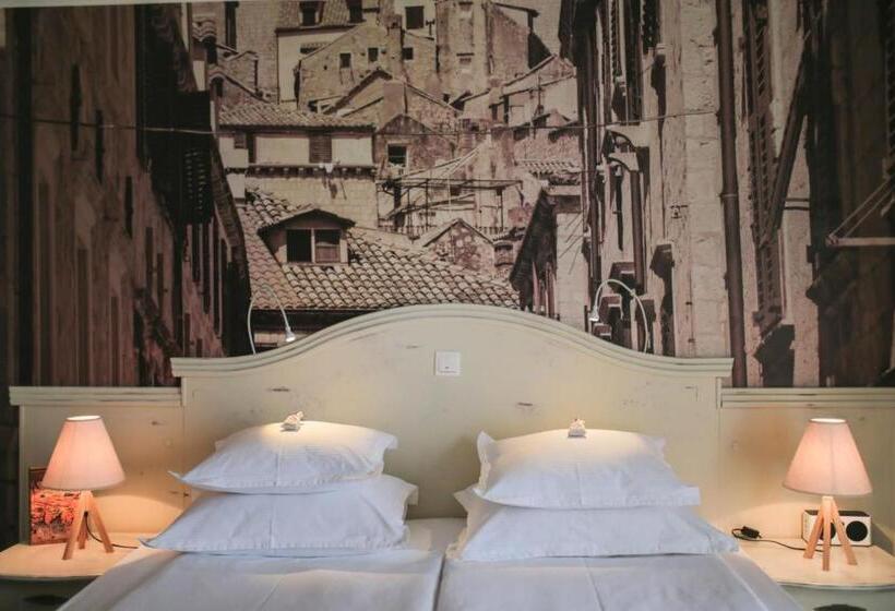 جناح سوبيريور مطل علي البحر, Boutique Hotel Marco Polo