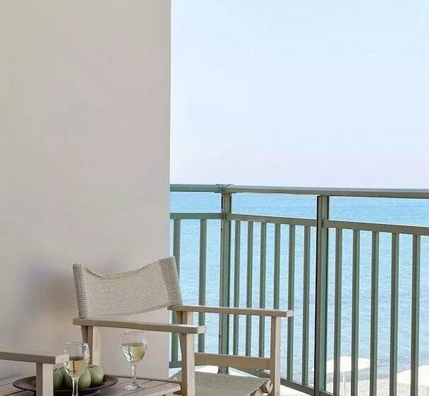 オーシャンビュースタンダードルーム, Giannoulis Grand Bay Beach Resort