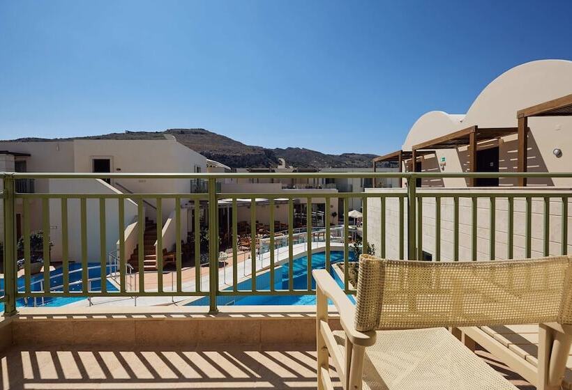 סוויטה, Giannoulis   Grand Bay Beach Resort