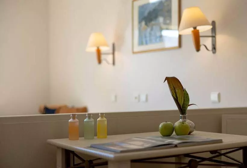 スイート, Giannoulis Grand Bay Beach Resort