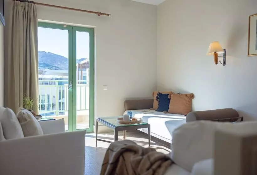 スイート, Giannoulis Grand Bay Beach Resort