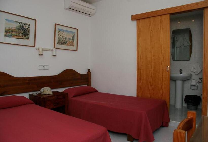 Номер Стандарт, Hostal Talamanca