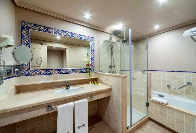 اتاق سوپریور با چشم‌انداز زمین گلف, Barcelo Marbella