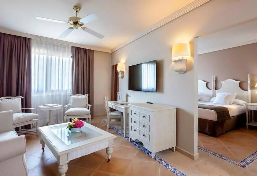 سوییت جونیور کلاب, Barcelo Marbella