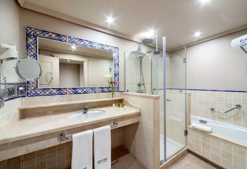 اتاق سوپریور با چشم‌انداز زمین گلف, Barcelo Marbella