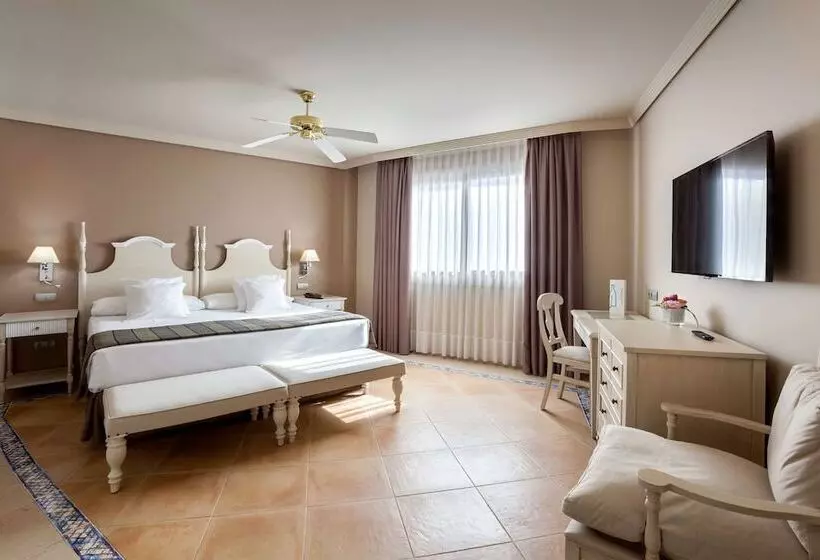 سوییت جونیور کلاب, Barcelo Marbella