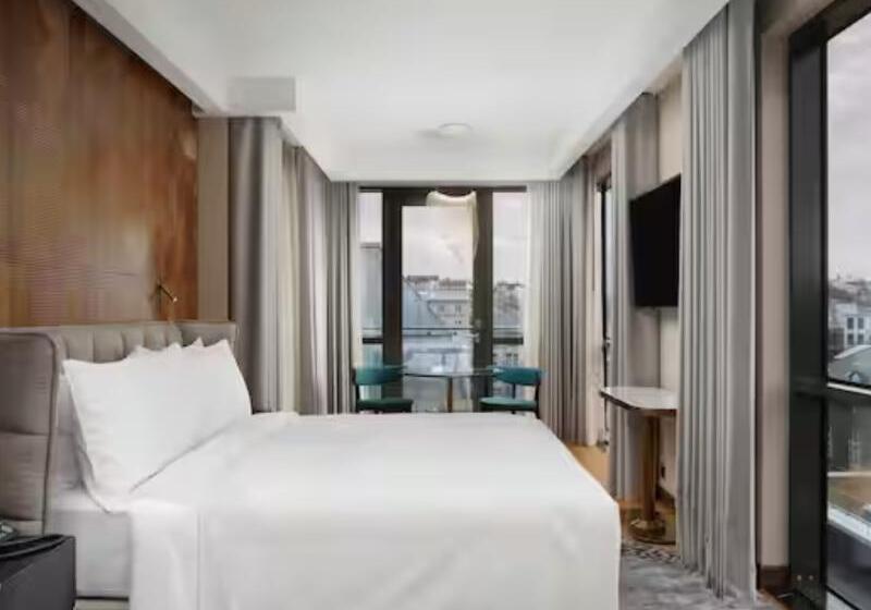 Номер Superior Вид на Бассейн, Barcelo Marbella