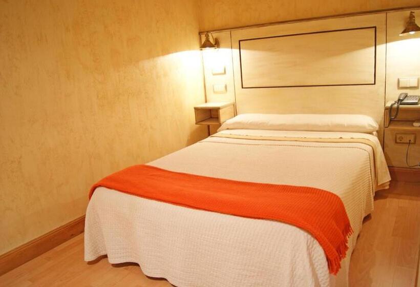 غرفة قياسية, Castillo De Javier