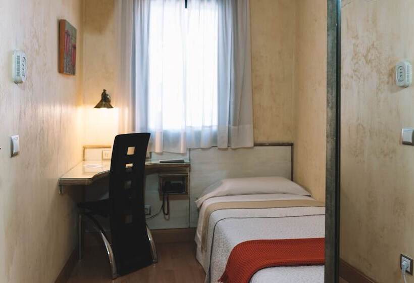 غرفة قياسية فردية, Castillo De Javier