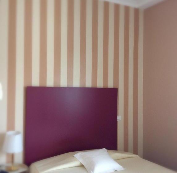 اتاق استاندارد یک نفره, Colombia