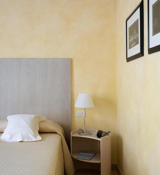 اتاق استاندارد یک نفره, Colombia