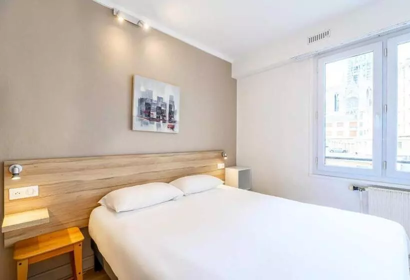 اتاق کلاسیک سه تخته, Comfort Hotel Rouen Alba