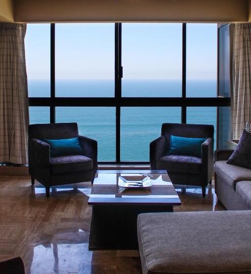 جناح, El Cid El Moro Beach