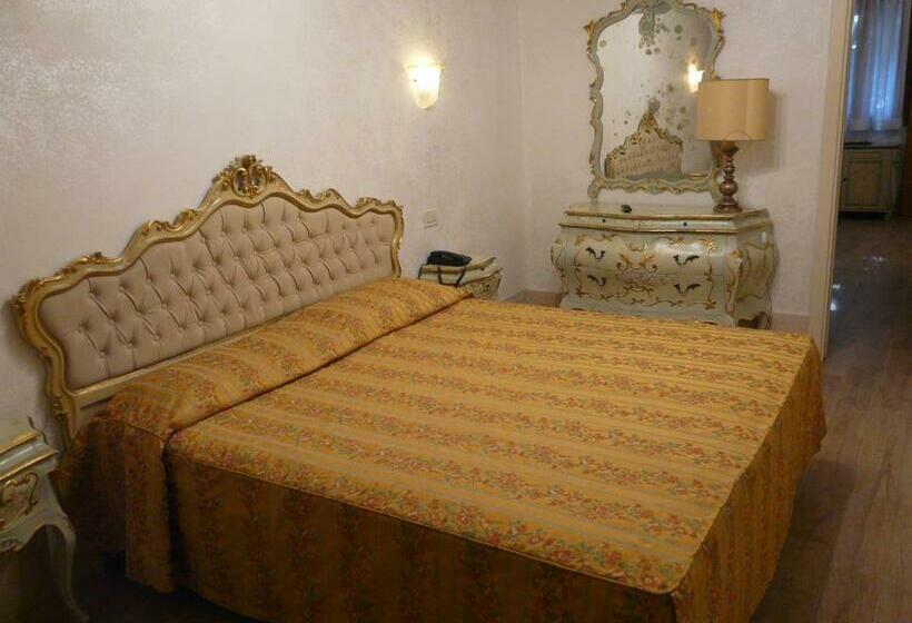 اتاق استاندارد سه نفره, Il Mercante di Venezia