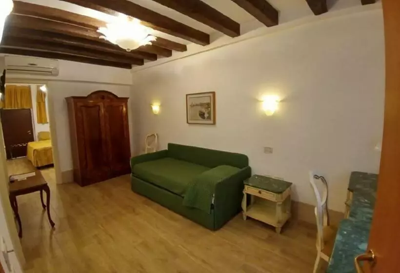 اتاق استاندارد سه نفره, Il Mercante di Venezia