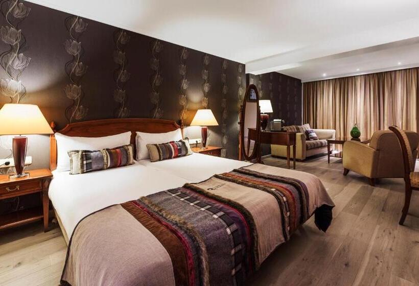 جناح جونيور مزوَّد بتراس, Klein Zwitserland