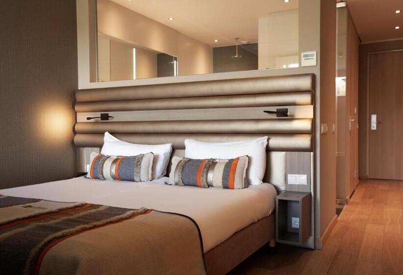 جناح مزوَّد بشرفة, Klein Zwitserland