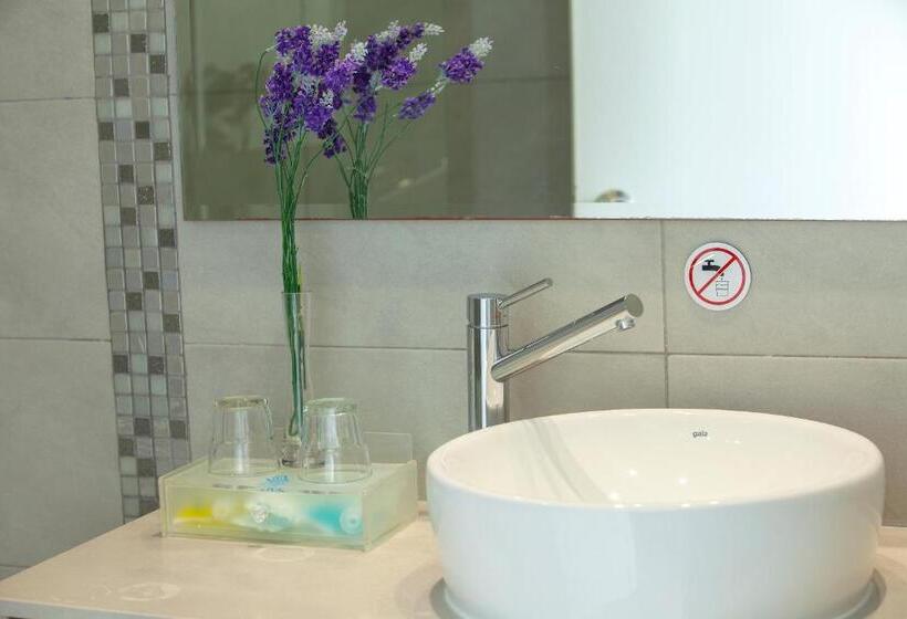 주니어 스위트 바다 전망, Limanaki Beach Hotel & Suites