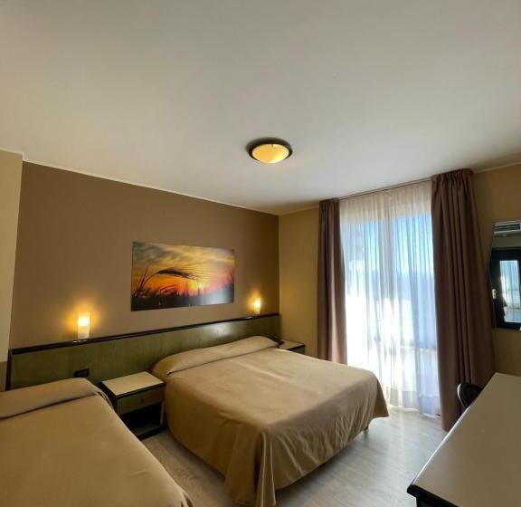 غرفة قياسية ثلاثية, Lo Scoiattolo