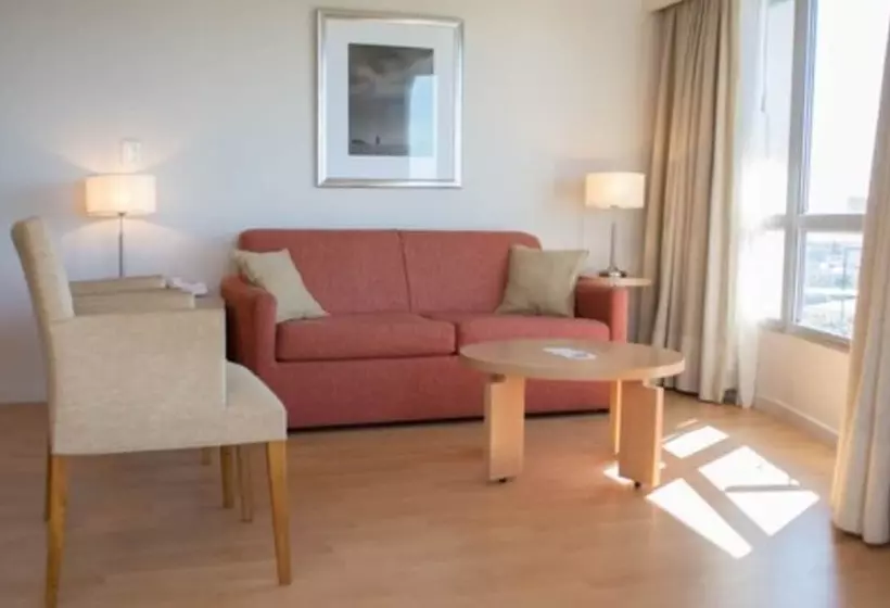 スイート, Maran Suites & Towers