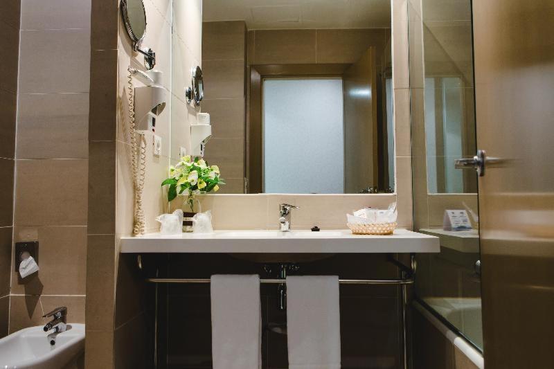 Номер Стандарт, Mas Camarena