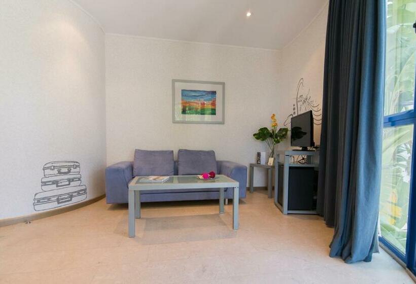 Полулюкс, Mas Camarena